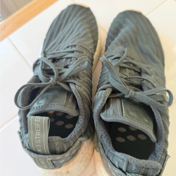 Adidas NMD R2 Boost Utility Green Women’s Size 9.5 Sneakers BA7261 - Picture 8 of 8